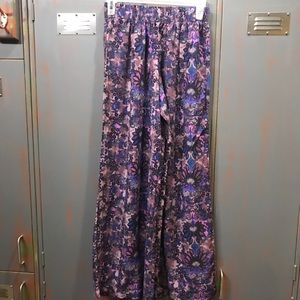 Pallazo pants / elephant pants